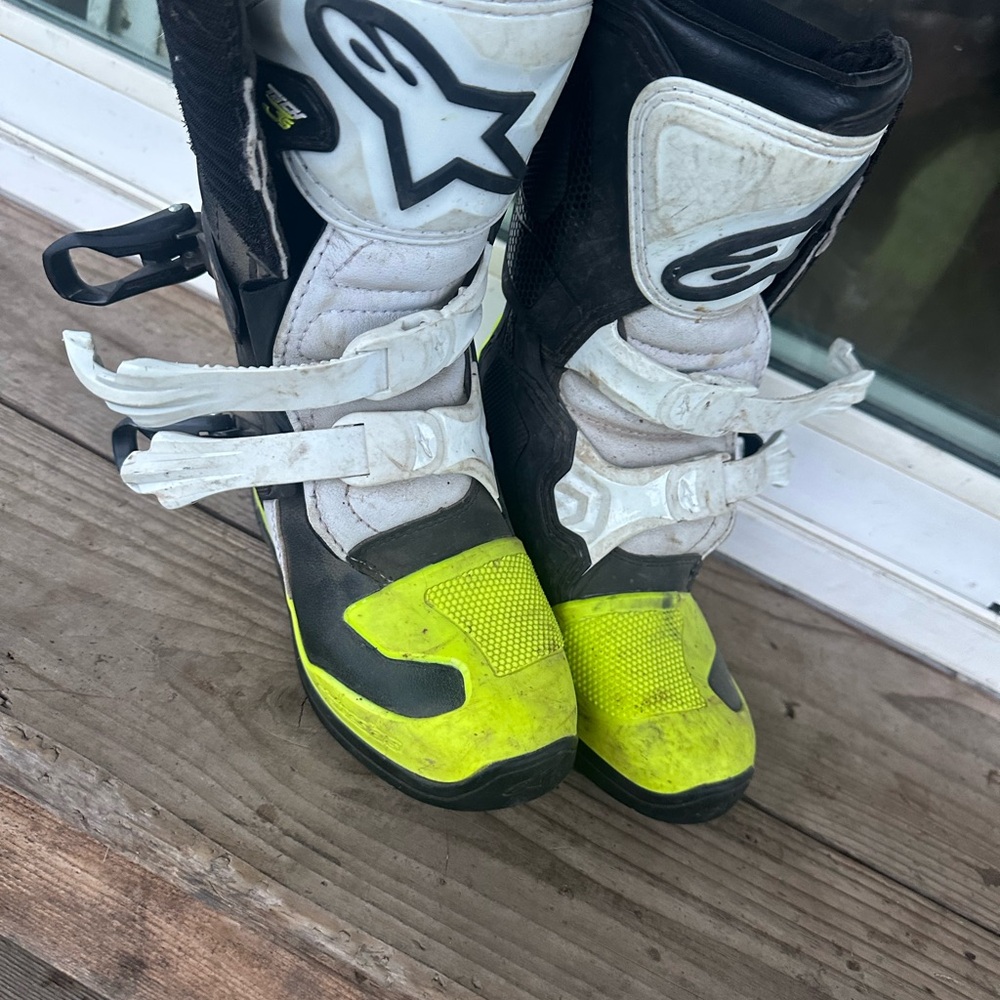 Kids Black and Yellow Boots